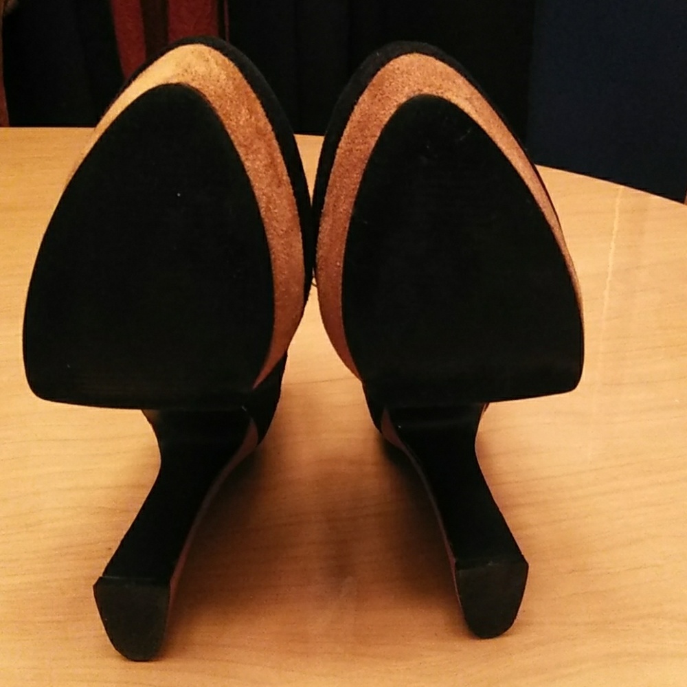 Boots - Picture 3 of 4